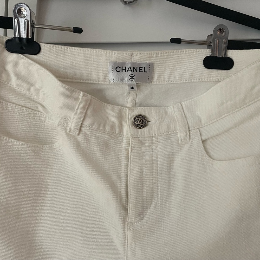 CHANEL white jeans size 36 (us size4) with